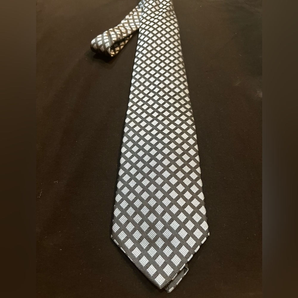 Brooks brothers tie